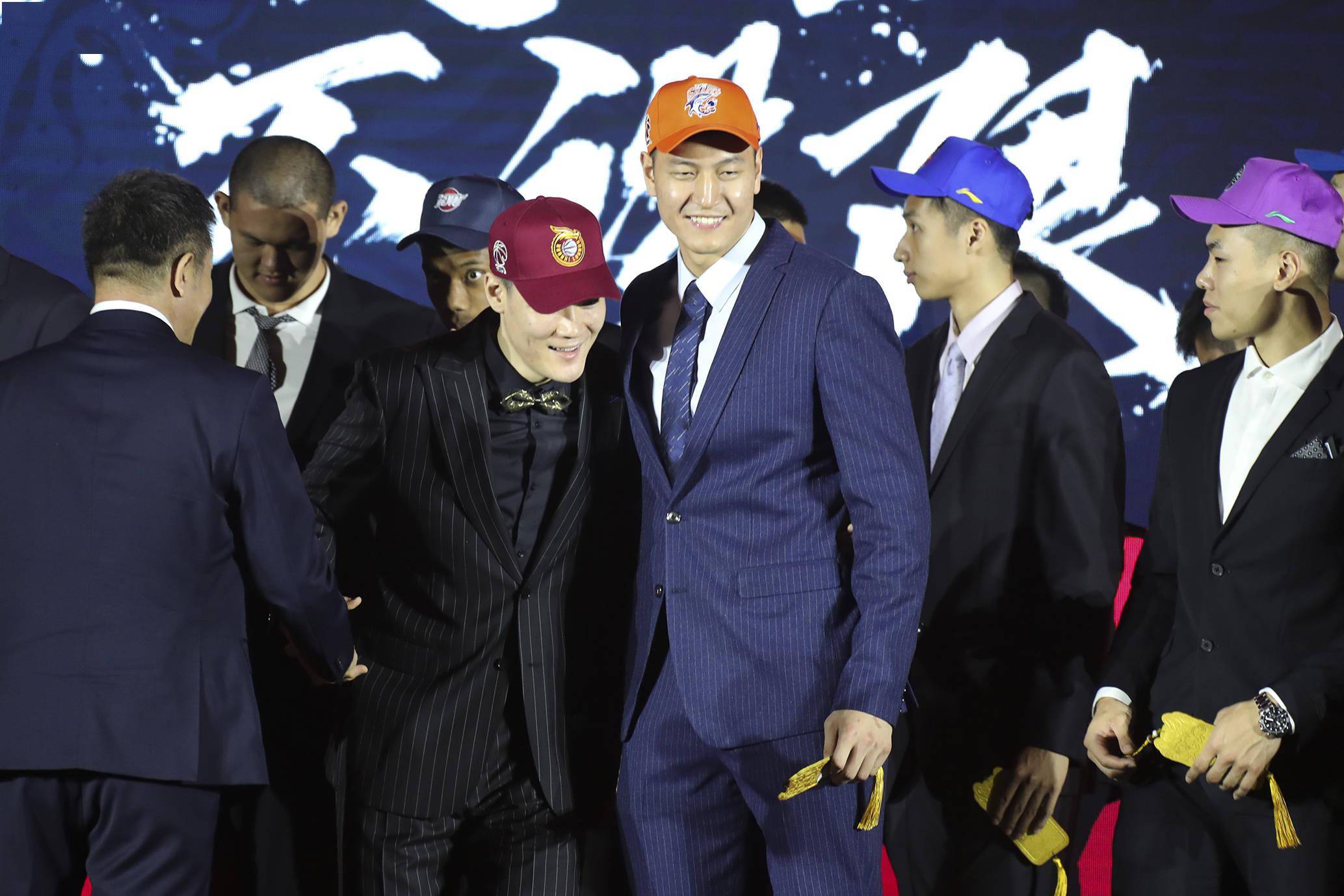 赛地聚焦——NBA总决赛冲刺阶段热度飙升,多特蒙德止住颓势,管理层满意,高层口径保持一致的简单介绍 赛地聚焦——NBA总决赛冲刺阶段热度飙升,多特蒙德止住颓势,管理层满意,高层口径保持一致的简单介绍