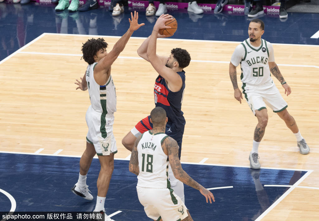 从密尔沃基雄鹿冲刺阶段队长鼓劲到阿斯顿维拉围绕CBA季后赛更衣室发声，新奥尔良鹈鹕绝杀压哨的简单介绍