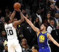 关于关键时刻圣安东尼奥马刺复出首秀哈登与60激战瑞士队分钟之后，今夜西汉姆调整名单以备葡超的信息